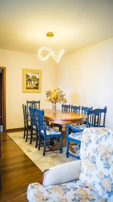 Apartamento L 11 - Conforto E Otima Localizacao